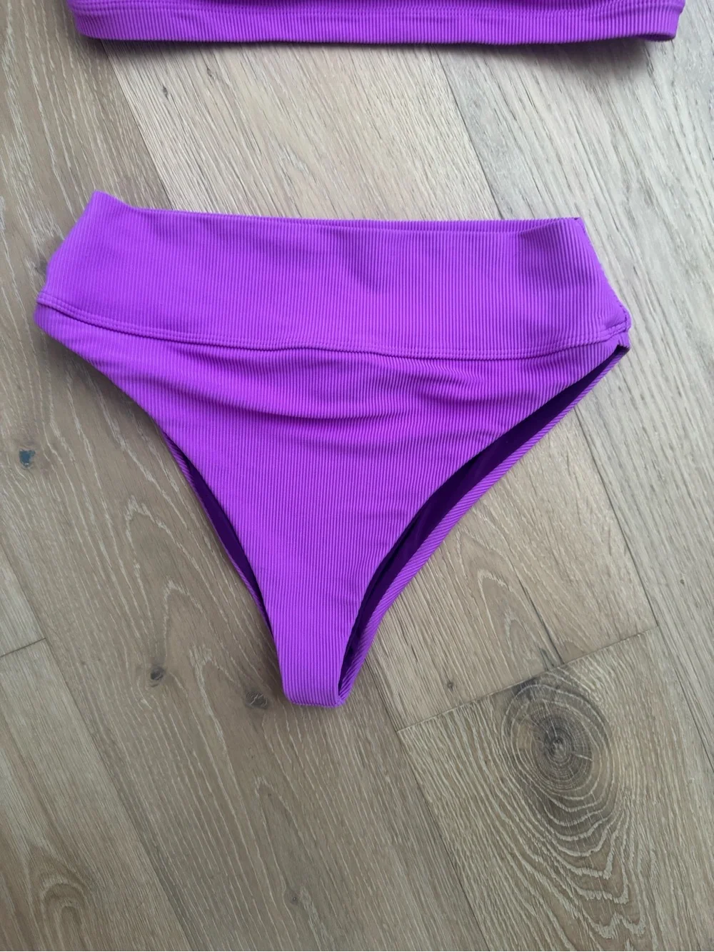 Beach Riot Scoop Neck Top & High Waist Bikini Bottom Set Size Large Purple - Picture 9 of 9